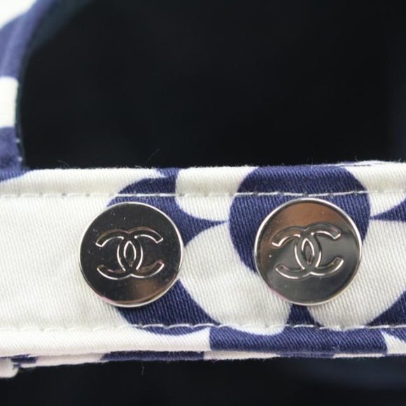 Chanel 22P 2022 White x Navy Blue Charm Icon CC Logo Baseball Cap Hat 85C24s - Picture 2 of 12